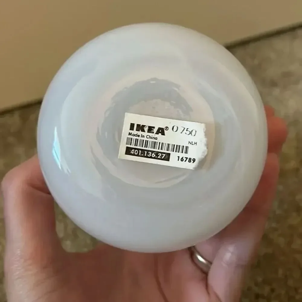 IKEA Barbaro Wesslander Pia Amsell Art Glass Vase White 4-3/4”H x 3-1/2”Diameter